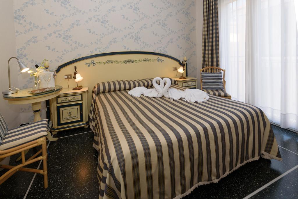 דיאנו מרינה Hotel Morchio Mhotelsgroup מראה חיצוני תמונה